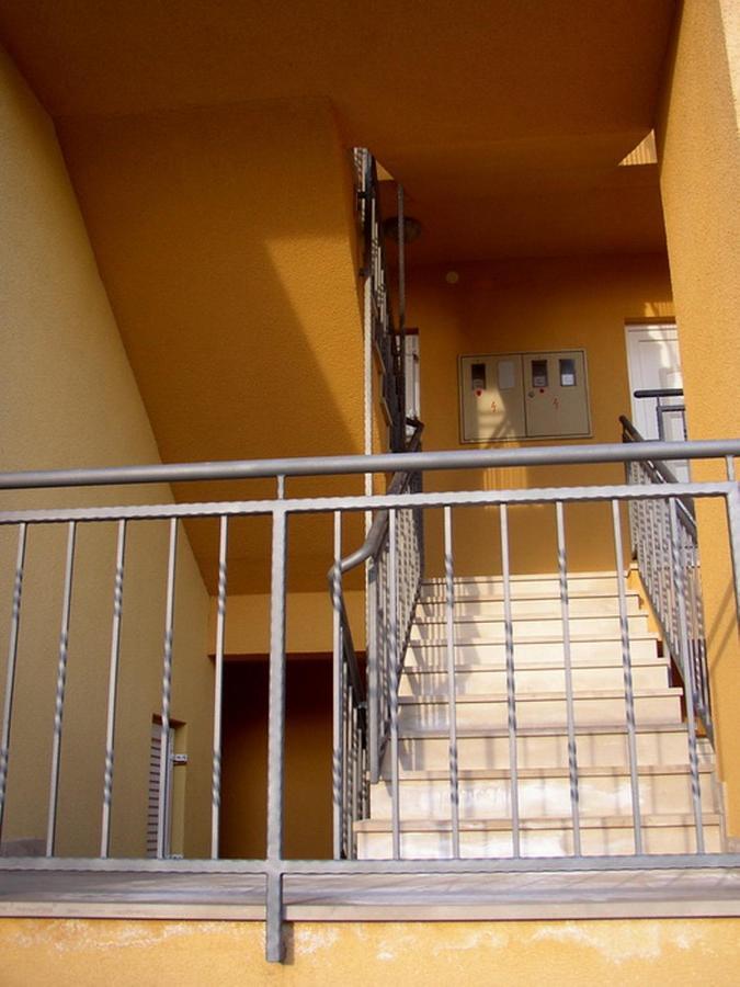 Apartments Jtv Simuni Kolan Eksteriør billede